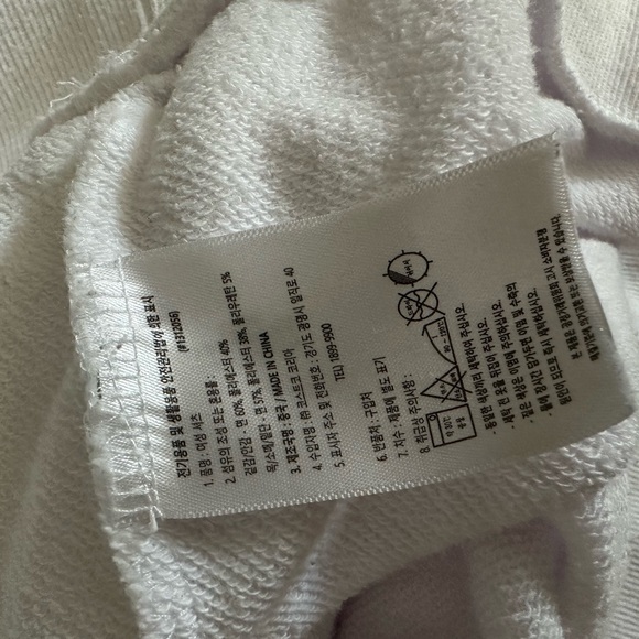 DKNY sweatshirt - Picture 6 of 7